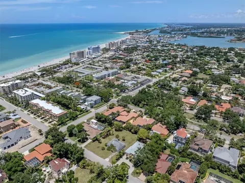 View/Area - 628 Granada Ave, Venice, FL 34285 photo 7 of 21