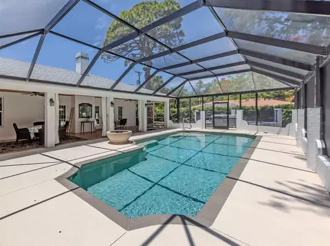 Exterior - 628 Granada Ave, Venice, FL 34285 photo 7 of 15