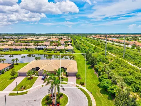 13913 Alafaya St, Venice, FL 34293