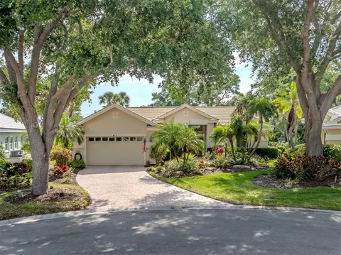 417 Wellington Ct, Venice, FL 34292