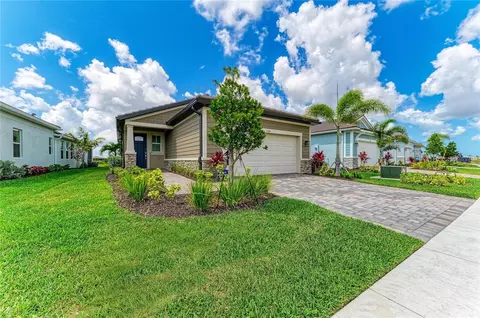 Exterior - 11566 Boundless Ter, Venice, FL 34293 photo 4 of 8