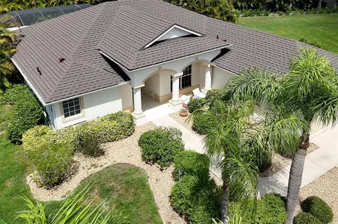 122 Clear Lake Dr, Englewood, FL 34223