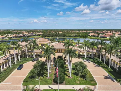 View/Area - 13652 Classico Ct, Venice, FL 34293 photo 7 of 9