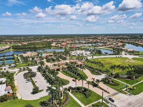View/Area - 13652 Classico Ct, Venice, FL 34293 photo 5 of 9