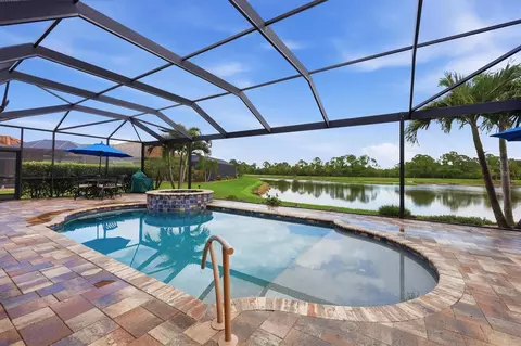 Exterior - 13652 Classico Ct, Venice, FL 34293 photo 3 of 13