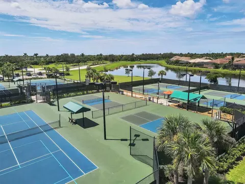 View/Area - 13652 Classico Ct, Venice, FL 34293 photo 4 of 9