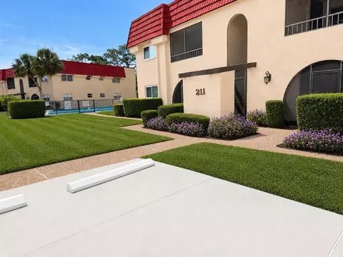 211 Rubens Dr #E, Nokomis, FL 34275
