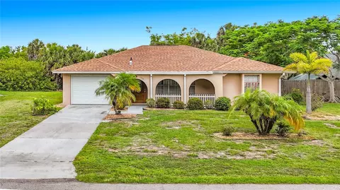 1213 Price Cir NW, Port Charlotte, FL 33948