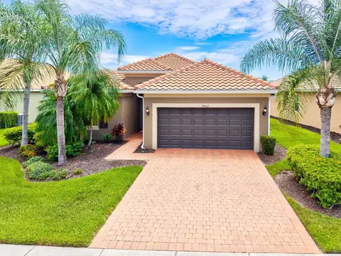 19302 Jacinda St, Venice, FL 34293