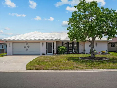 1619 E Cypress Point Dr, Venice, FL 34293