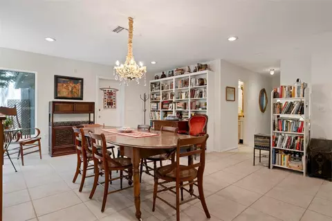 Dining - 417 Baycrest Dr, Venice, FL 34285 photo 3 of 4