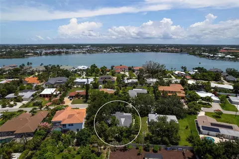View/Area - 417 Baycrest Dr, Venice, FL 34285 photo 4 of 10