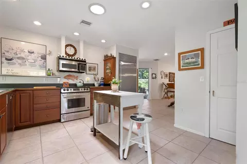 Kitchen - 417 Baycrest Dr, Venice, FL 34285 photo 1 of 4