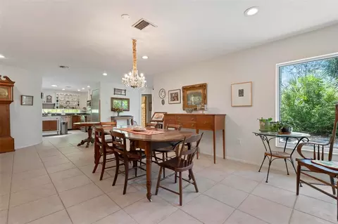 Dining - 417 Baycrest Dr, Venice, FL 34285 photo 4 of 4