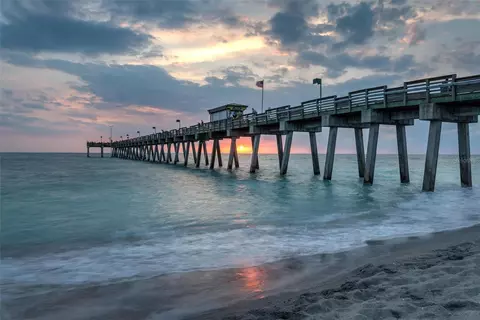 View/Area - 417 Baycrest Dr, Venice, FL 34285 photo 9 of 10