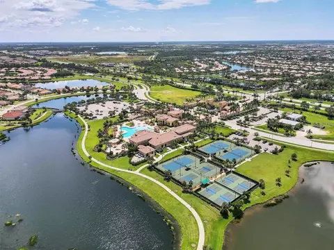 View/Area - 20706 Benissimo Dr, Venice, FL 34293 photo 5 of 8