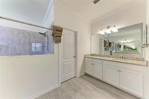 Bath - 20706 Benissimo Dr, Venice, FL 34293 photo 2 of 4