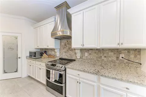 Kitchen - 20706 Benissimo Dr, Venice, FL 34293 photo 6 of 6