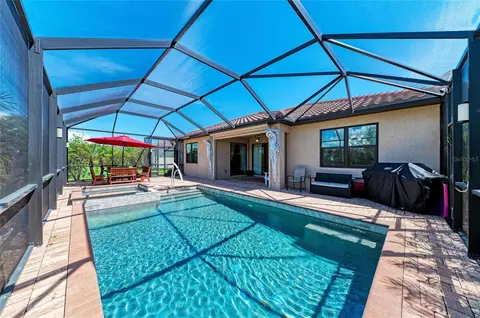 Exterior - 20706 Benissimo Dr, Venice, FL 34293 photo 5 of 10