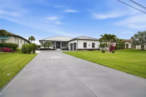 216 Rotonda Blvd E, Rotonda West, FL 33947