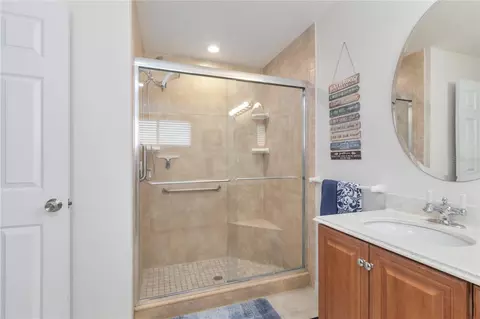 Bath - 1101 50th St E, Bradenton, FL 34208 photo 2 of 3