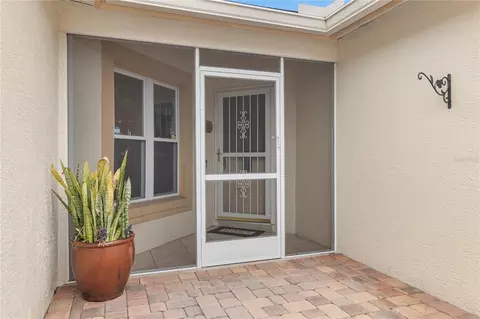 Exterior - 1101 50th St E, Bradenton, FL 34208 photo 2 of 6