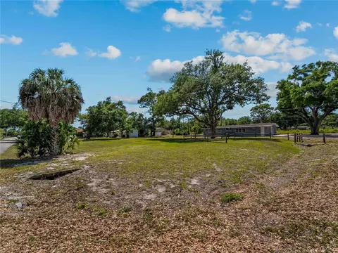 Dawn Drive, Venice, FL 34293