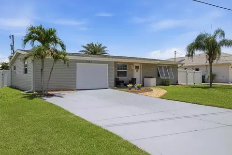 201 E Tarpon Blvd NW, Port Charlotte, FL 33952