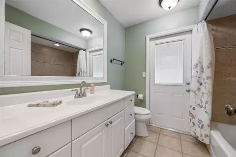 Bath - 1011 Pine Forest Ct, Venice, FL 34293 photo 2 of 2