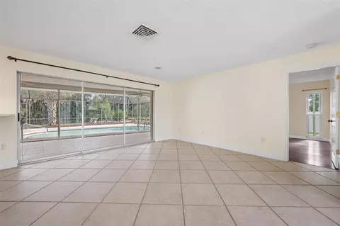 Living - 1011 Pine Forest Ct, Venice, FL 34293 photo 2 of 13