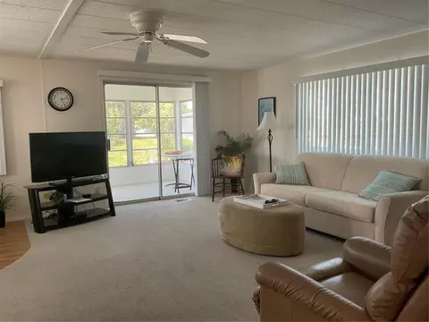 213 Como Dr, Venice, FL 34285 photo 2