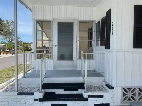 213 Como Dr, Venice, FL 34285 photo 39