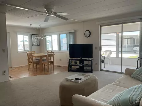 213 Como Dr, Venice, FL 34285 photo 3