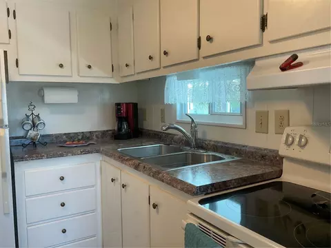213 Como Dr, Venice, FL 34285 photo 11