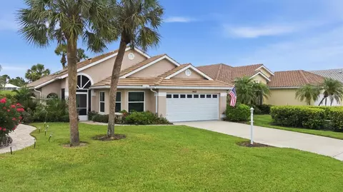 1468 Turnberry Dr, Venice, FL 34292
