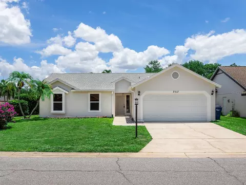 7517 38th Street Cir E, Sarasota, FL 34243