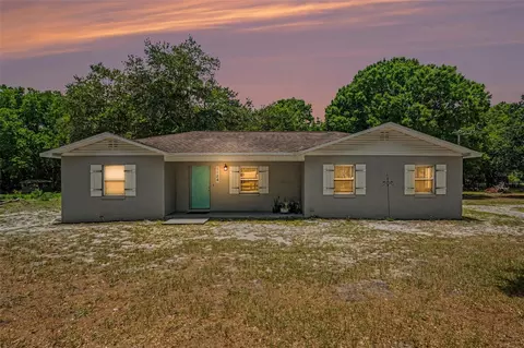 1128 Cowart Rd, Plant City, FL 33567