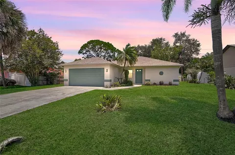 Exterior - 732 Nectar Rd, Venice, FL 34293 photo 6 of 6