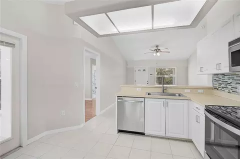 Kitchen - 732 Nectar Rd, Venice, FL 34293 photo 4 of 4