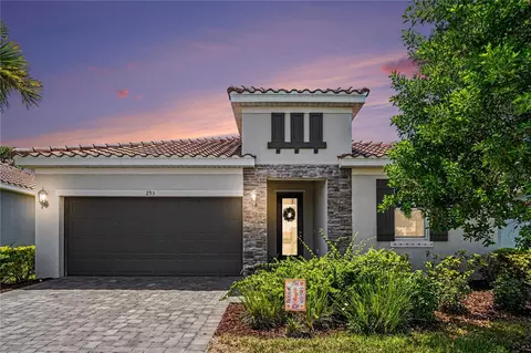 293 Daylily Blvd, Nokomis, FL 34275