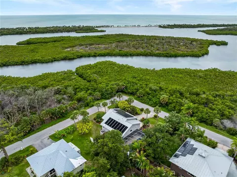 1585 Graham Rd, Venice, FL 34293