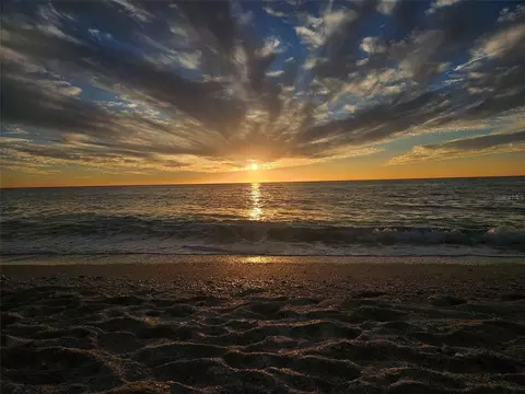 View/Area - 908 Villas Dr #31, Venice, FL 34285 photo 4 of 5