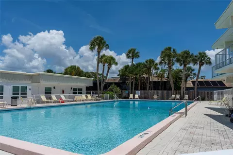 Exterior - 908 Villas Dr #31, Venice, FL 34285 photo 8 of 11