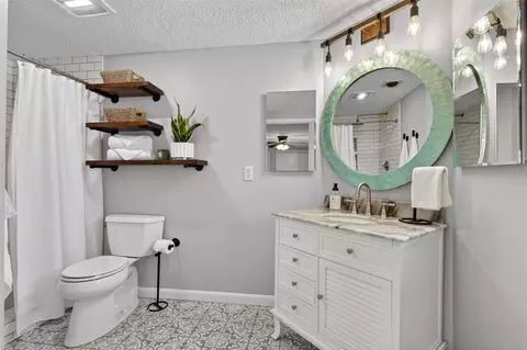 Bath - 1226 Pine Needle Rd, Venice, FL 34285 photo 1 of 3
