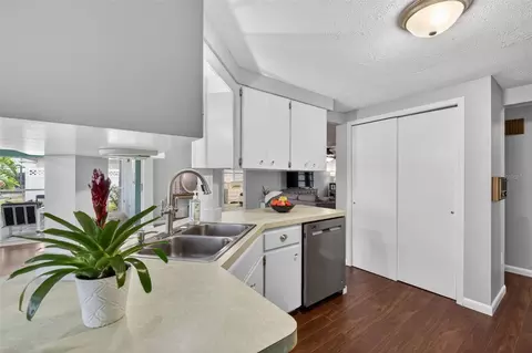 Kitchen - 1226 Pine Needle Rd, Venice, FL 34285 photo 2 of 5