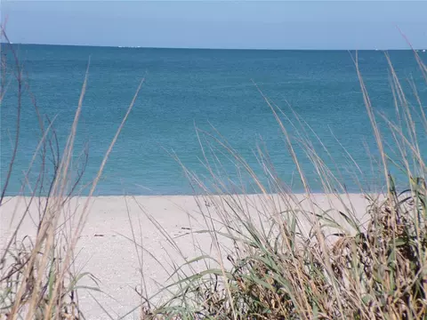 View/Area - 1124 Sunset Dr, Venice, FL 34285 photo 3 of 6