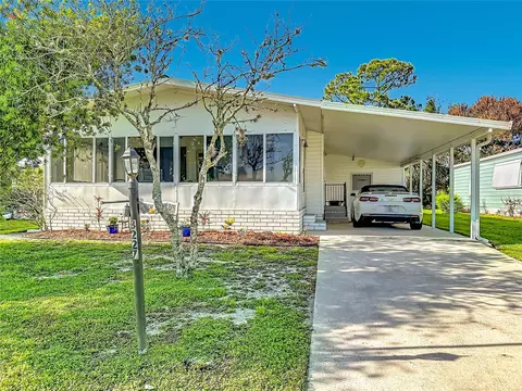 8227 Cinnamon Ln, Port Saint Lucie, FL 34952