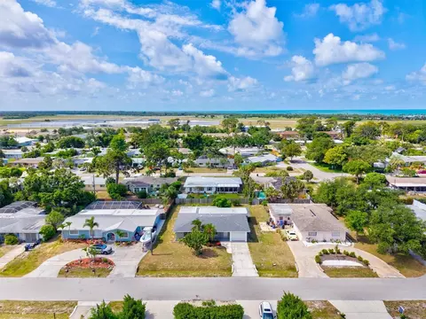 View/Area - 106 Aurora St E, Venice, FL 34285 photo 1 of 19
