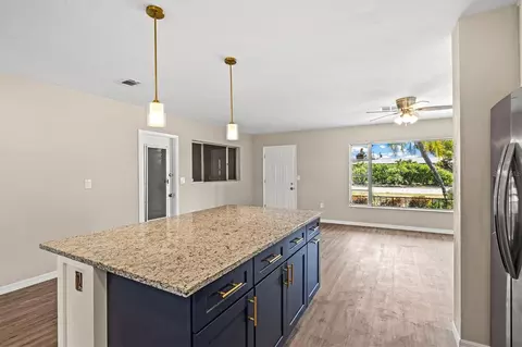 Kitchen - 106 Aurora St E, Venice, FL 34285 photo 6 of 7