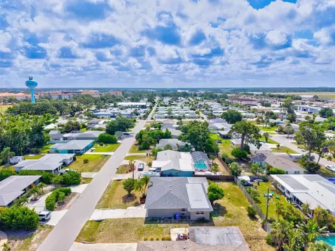 View/Area - 106 Aurora St E, Venice, FL 34285 photo 2 of 19